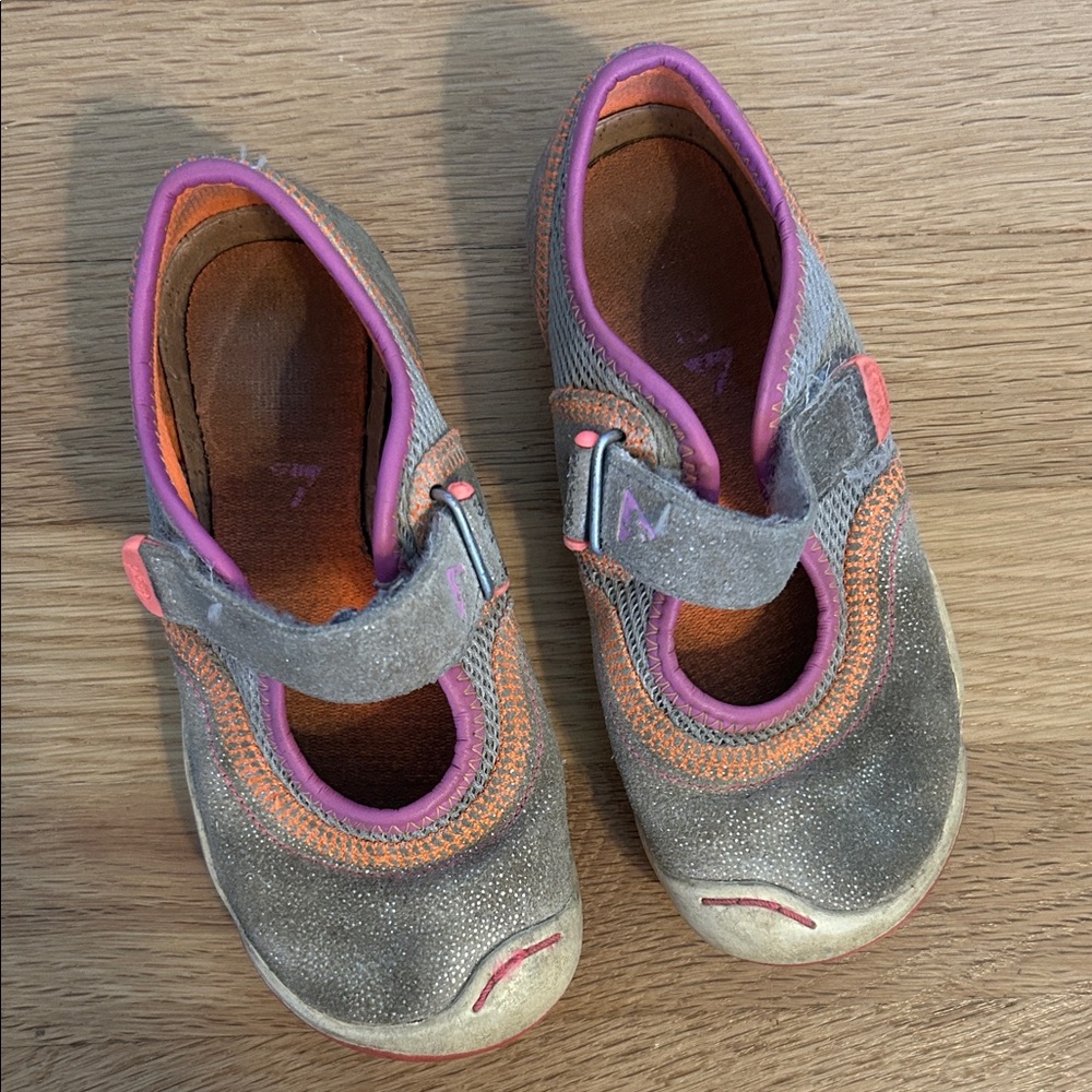 PLAE Emme Mary Jane Sneakers Kids Shoes 10.5 - Picture 4 of 7